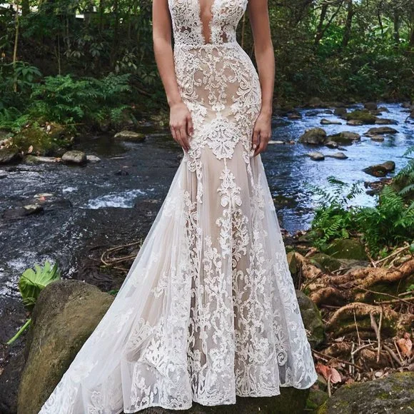 Avery by Calla Blanche 🤍👰🏼‍♀️ SIZE 12